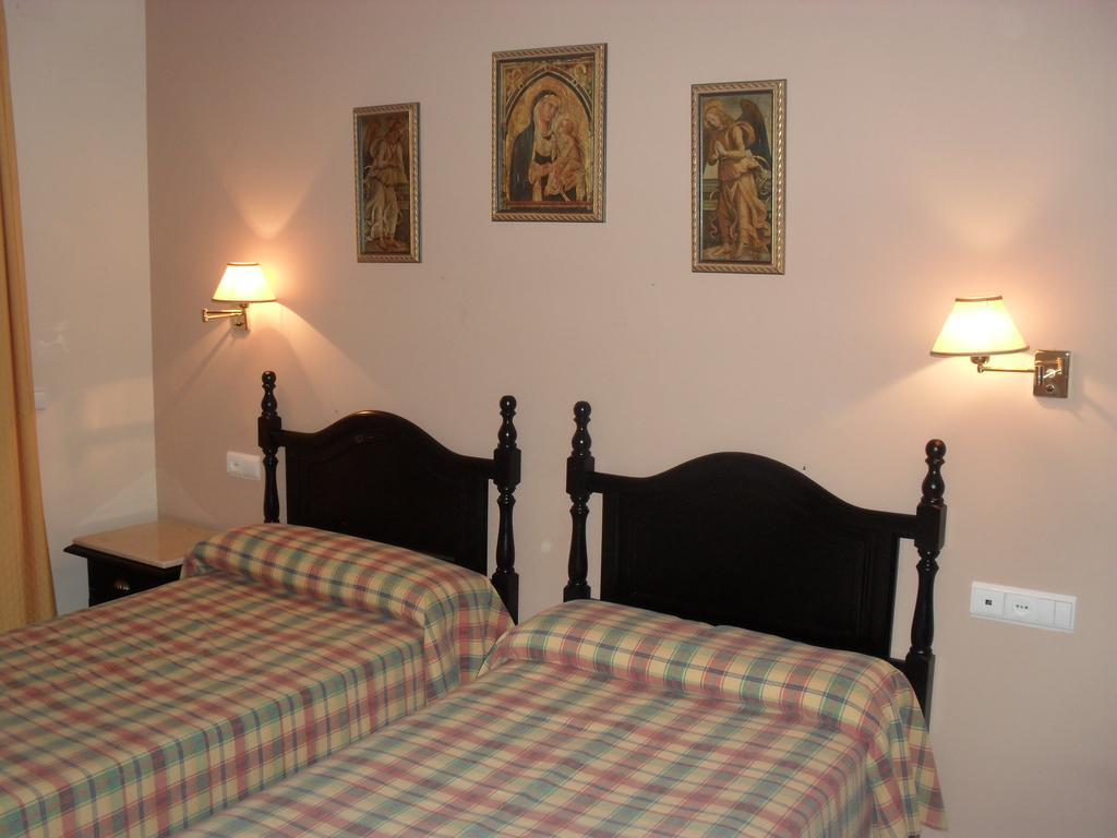 Hostal San Luis Almodóvar del Río Extérieur photo